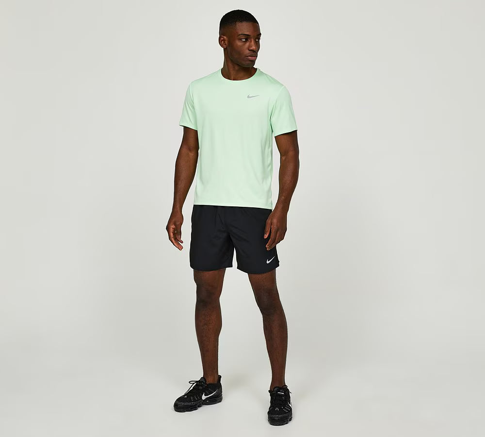 Nike Run Challenger 7 Inch Unlined Short